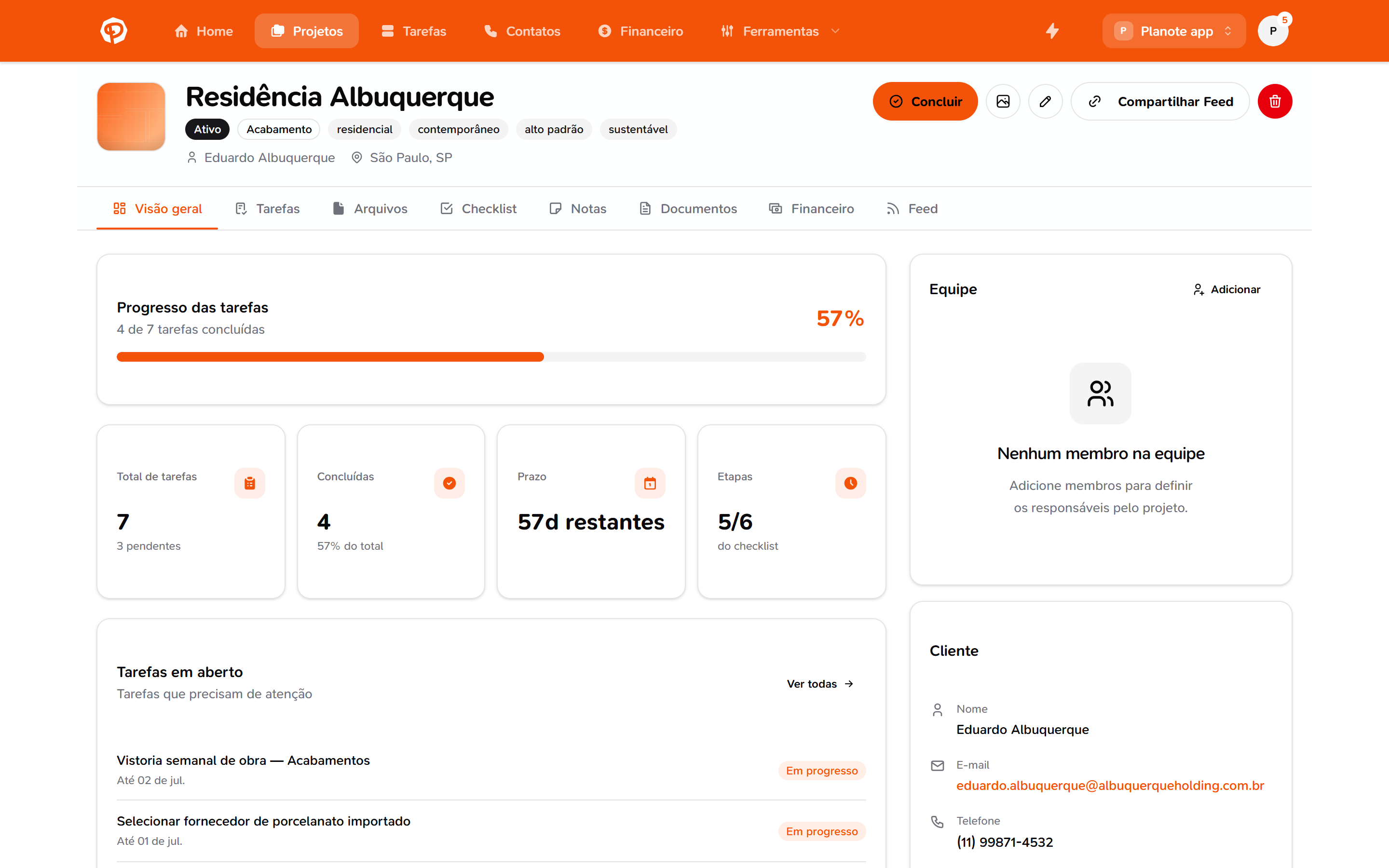 Topo da página do projeto com cartões de resumo