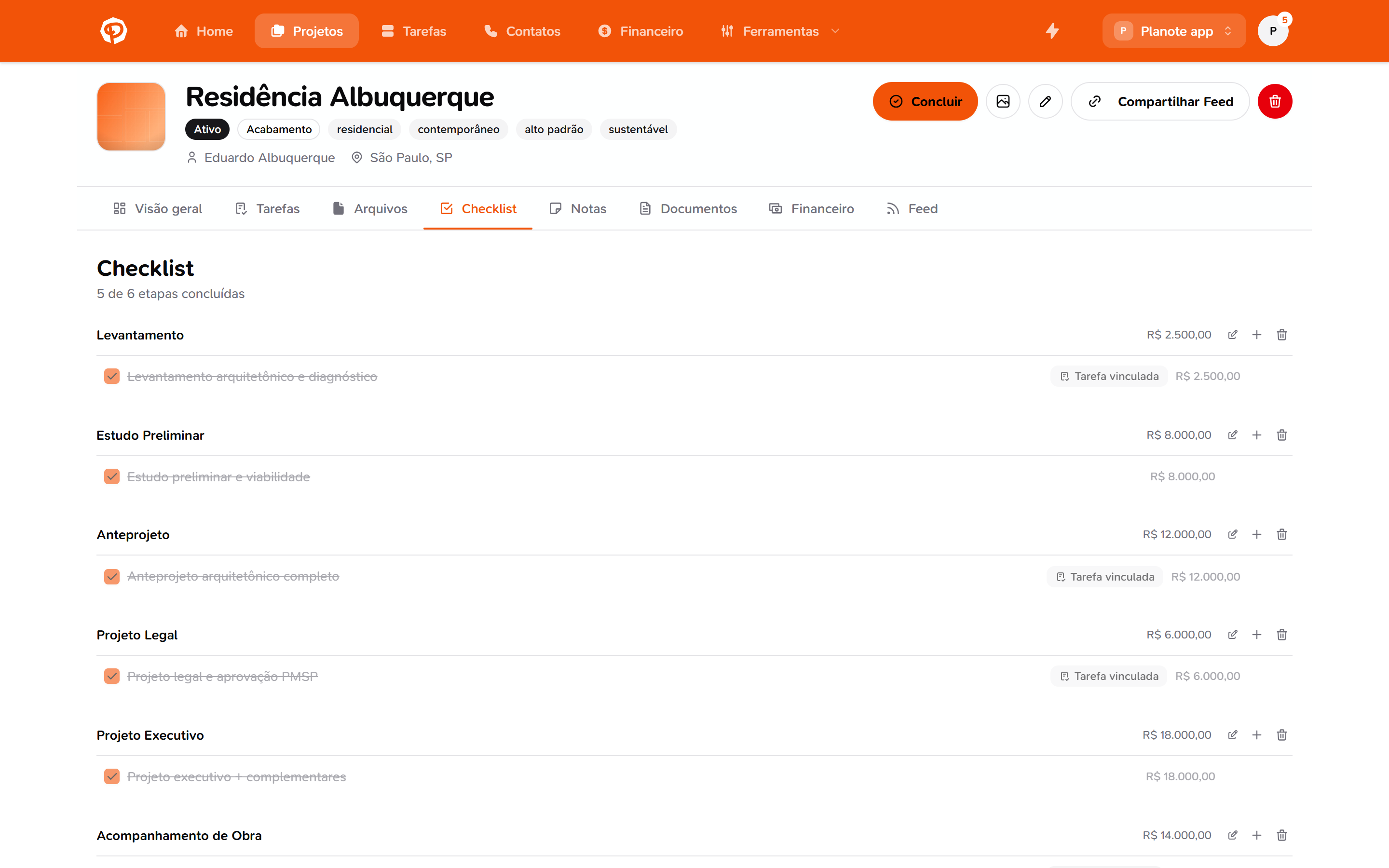 Aba de serviços com checklist por fase